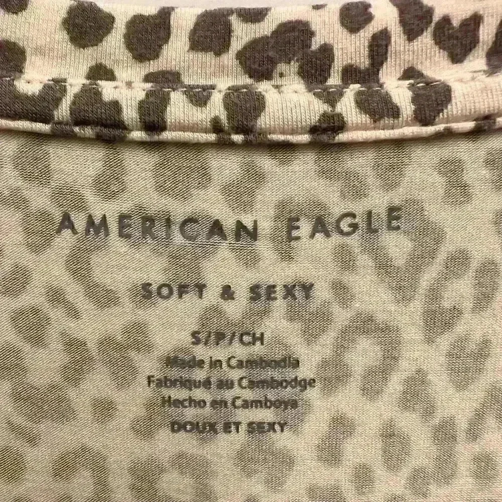 American Eagle Top size Small - Picture 3 of 3